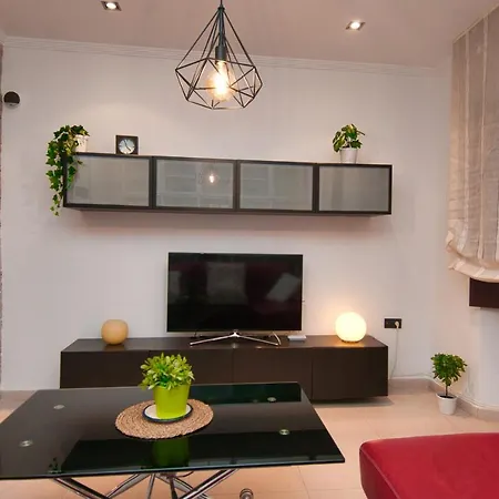 Apartment Almona 1 *